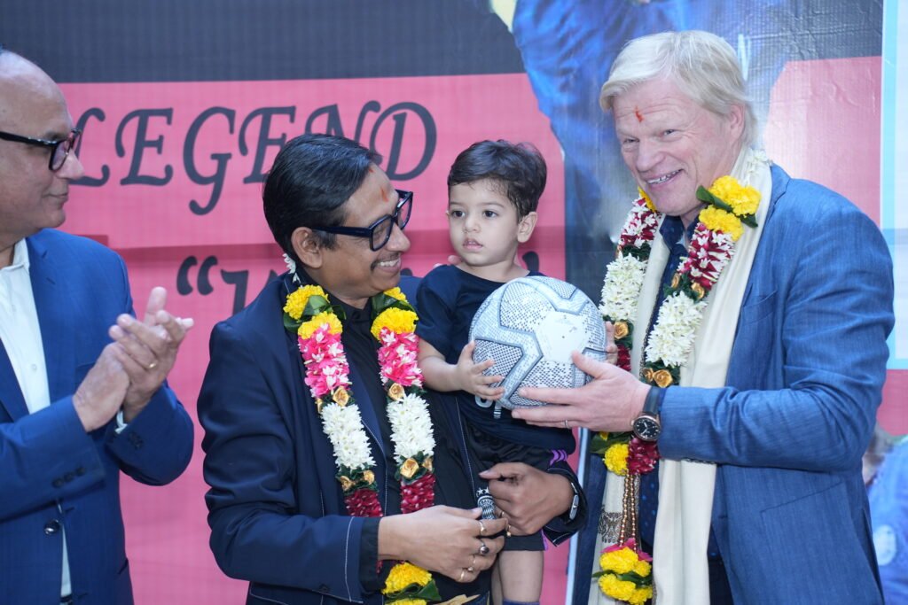 Oliver Kahn with Sainin